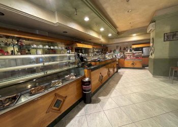 Cucina - Cafeteria - Cold Bar Via Casale dei Greci
 
21, Adrano - photo 22