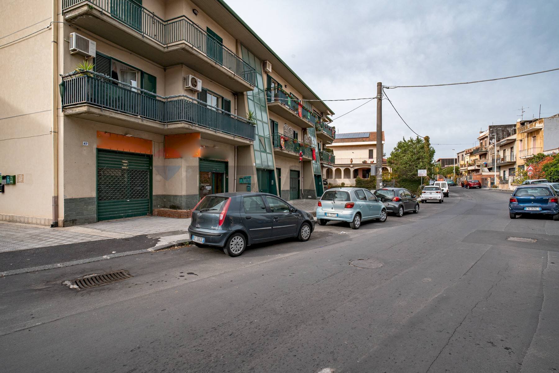 Edificio all\'aperto - Locale Commerciale Via Santa Maria di Licodia
47, Belpasso - foto 3