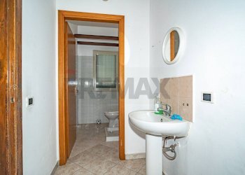 Bagno - Locale Commerciale Via Santa Maria di Licodia
 
47, Belpasso - foto 11