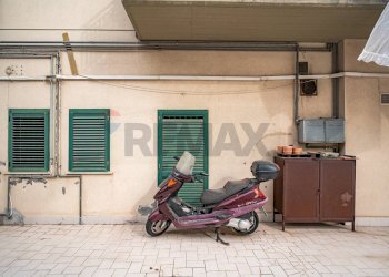 Terrazza - Locale Commerciale Via Santa Maria di Licodia
 
47, Belpasso - foto 13