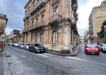 Edificio all\'aperto - Appartamento via Giuseppe Sciuti
 
32, Acireale - foto 2