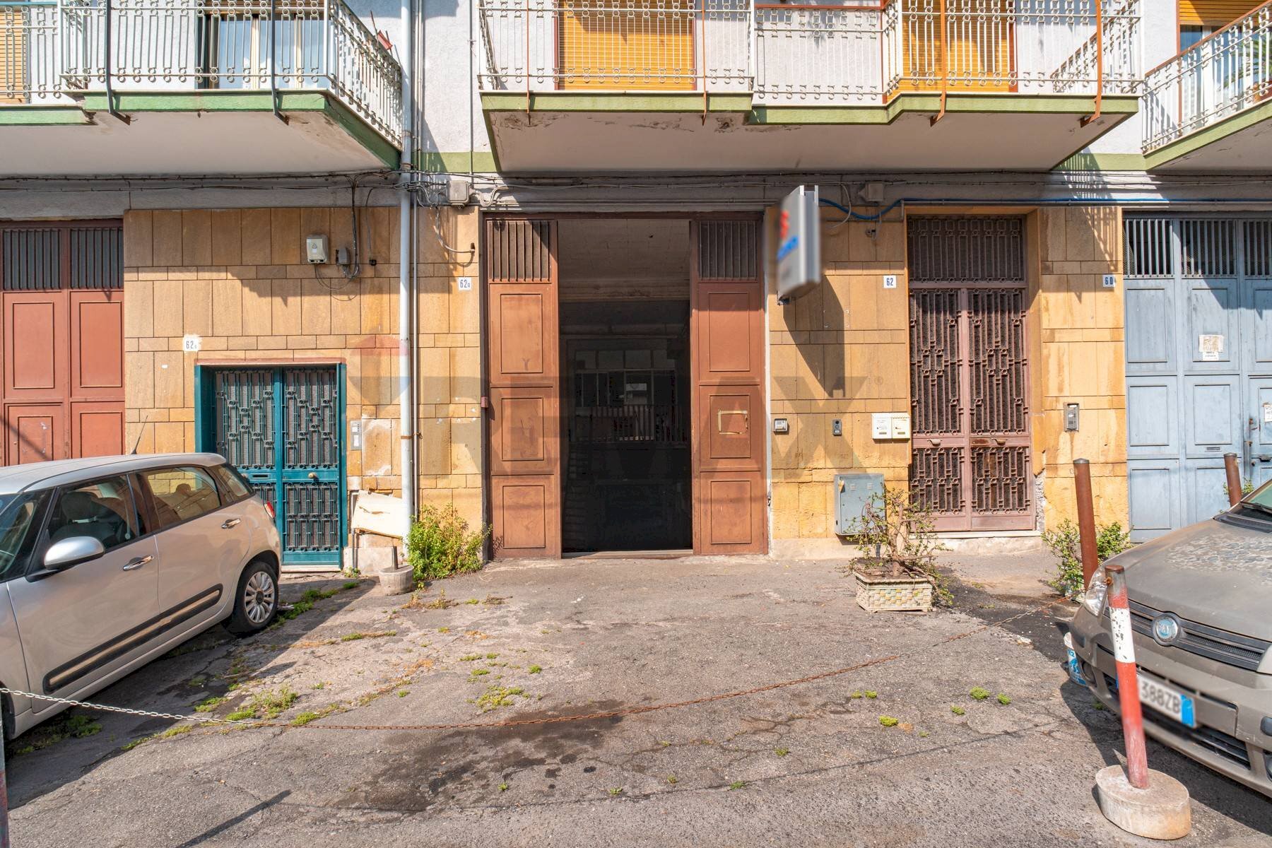 Edificio all\'aperto - Laboratorio Via Santa Maria Di Nuovaluce
 
62, Catania - foto 1