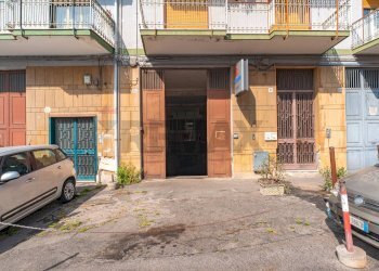 Edificio all\'aperto - Laboratory Via Santa Maria Di Nuovaluce
 
62, Catania - photo 1