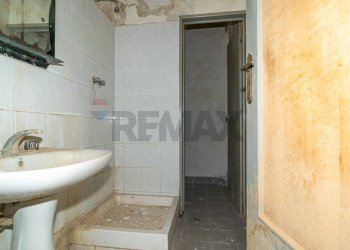 Bagno - Laboratory Via Santa Maria Di Nuovaluce
 
62, Catania - photo 10