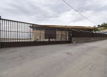 Casa all\'aperto - Commercial Premises Contrada Tiritì
1, Motta Sant'Anastasia - photo 2