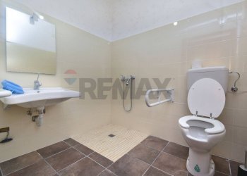 Bagno - Commercial Premises Contrada Tiritì
1, Motta Sant'Anastasia - photo 16