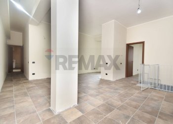 Stanza vuota - Commercial Premises Contrada Tiritì
1, Motta Sant'Anastasia - photo 22