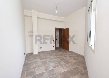 Stanza vuota - Commercial Premises Contrada Tiritì
1, Motta Sant'Anastasia - photo 29