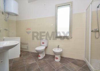 Bagno - Commercial Premises Contrada Tiritì
1, Motta Sant'Anastasia - photo 31