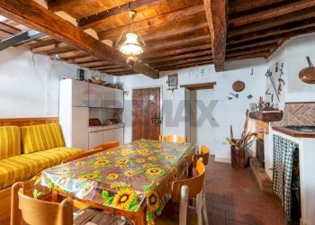 Sala da pranzo - Trilocale Località il Prato
 
9, Bucine - foto 1