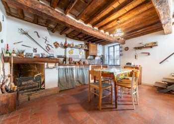 Sala da pranzo - Trilocale Località il Prato
 
9, Bucine - foto 3