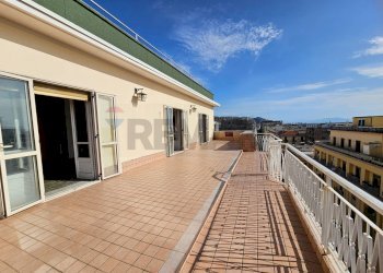 Terrazza - Appartamento Via Fieravecchia
 
3, Salerno - foto 1