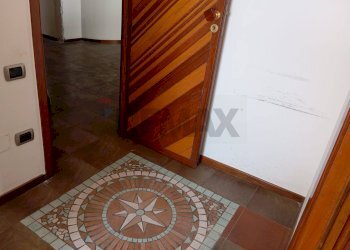 Dettagli - Appartamento Via Fieravecchia
 
3, Salerno - foto 6