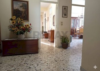 Hall / corridoio - Apartment Piombino - photo 9