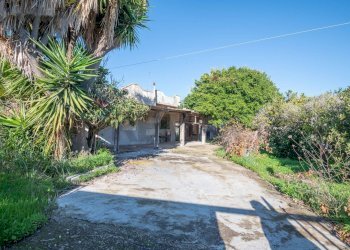 Giardino - Villa Via B.F. Spinelli
 
11, Pachino - foto 57