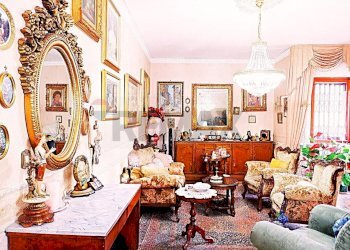 ingresso e vista su salone doppio - Apartment VIA DE FRANCISCIS
 
50, Caserta - photo 7