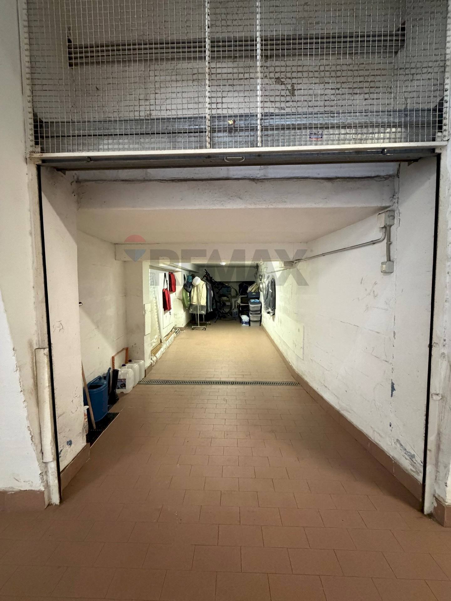 Parcheggio - Box Via Ludovico Ariosto
 
18R, Savona - photo 1