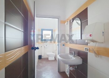 Bagno - Stabile - Palazzo via Guido Rossa
 
12, Ponte San Nicolò - foto 28