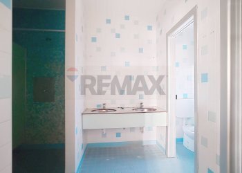 Bagno - Stabile - Palazzo via Guido Rossa
 
12, Ponte San Nicolò - foto 40