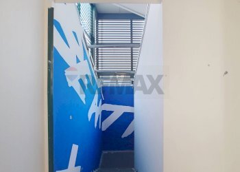 Non correlato - Stabile - Palazzo via Guido Rossa
 
12, Ponte San Nicolò - foto 42