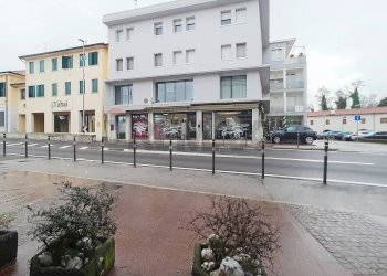 Edificio all\'aperto - Quadrilocale Piazza Armando Diaz
 
10, Limena - foto 4