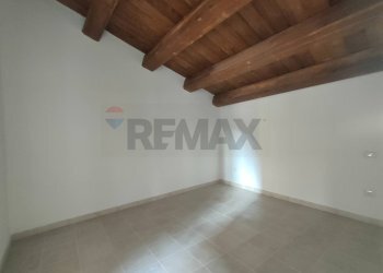 Stanza vuota - Casa semi indipendente Via Rua Cona
 
26, Caporciano - foto 11