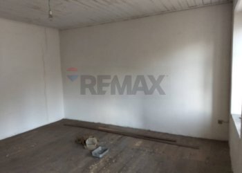 Stanza vuota - Casa indipendente Via Gisbenti
 
16, Valli del Pasubio - foto 5