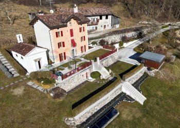 Edificio all\'aperto - Villa Via Norcen
 
49, Pedavena - photo 3