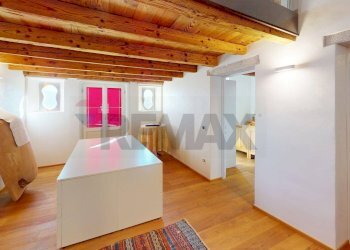 Hall / corridoio - Villa Via Norcen
 
49, Pedavena - photo 40