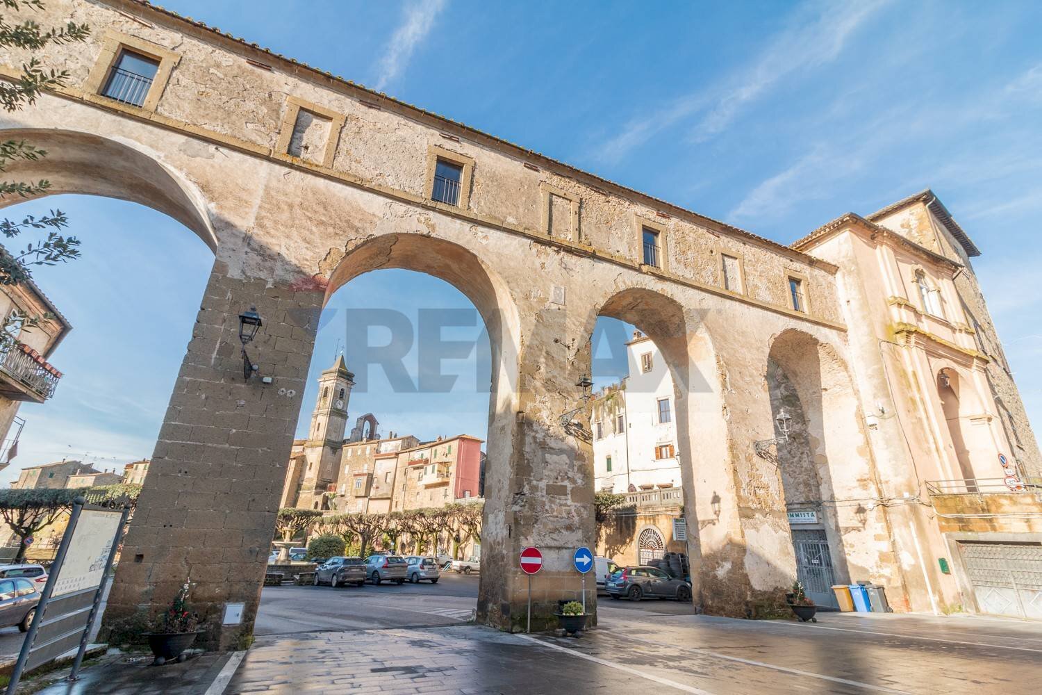 Edificio all\'aperto - Rustico Colle San Martino
 
165, Farnese - foto 1