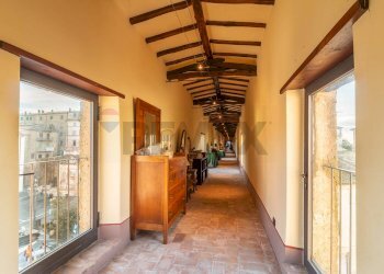 Hall / corridoio - Rustico Colle San Martino
 
165, Farnese - foto 22