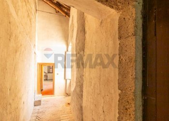 Hall / corridoio - Rustico Colle San Martino
 
165, Farnese - foto 33