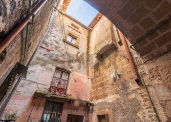 Edificio all\'aperto - Rustico Colle San Martino
 
165, Farnese - foto 34