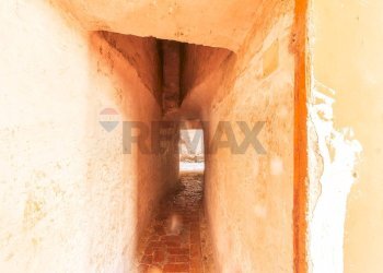 Hall / corridoio - Rustico Colle San Martino
 
165, Farnese - foto 36