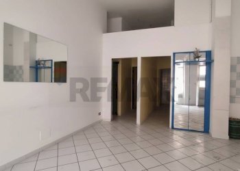 Stanza vuota - Locale Commerciale Via Dei Guasco
 
56, Alessandria - foto 8