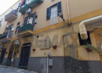 Edificio all\'aperto - Trilocale Via Giuseppe Mazzini
 
7, Pozzuoli - foto 1