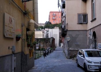 Edificio all\'aperto - Trilocale Via Giuseppe Mazzini
 
7, Pozzuoli - foto 2