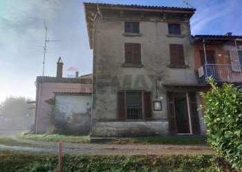 Casa all\'aperto - Semi-detached house VIA BERSANI
 
64, Gropparello - photo 1