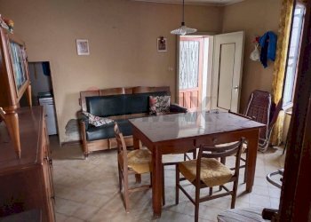 Sala da pranzo - Semi-detached house VIA BERSANI
 
64, Gropparello - photo 6