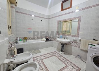 Bagno - Trilocale Via Meucci
 
17, Bagheria - foto 7