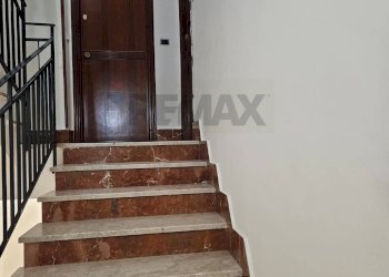 Scale - Trilocale Via Meucci
 
17, Bagheria - foto 17