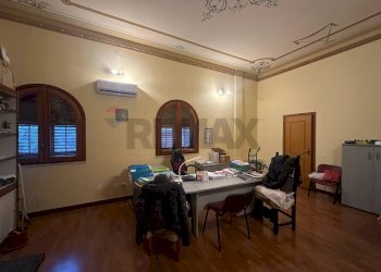 Sala da pranzo - Attività Commerciale via Falcone Borsellino
 
100, Termini Imerese - foto 15