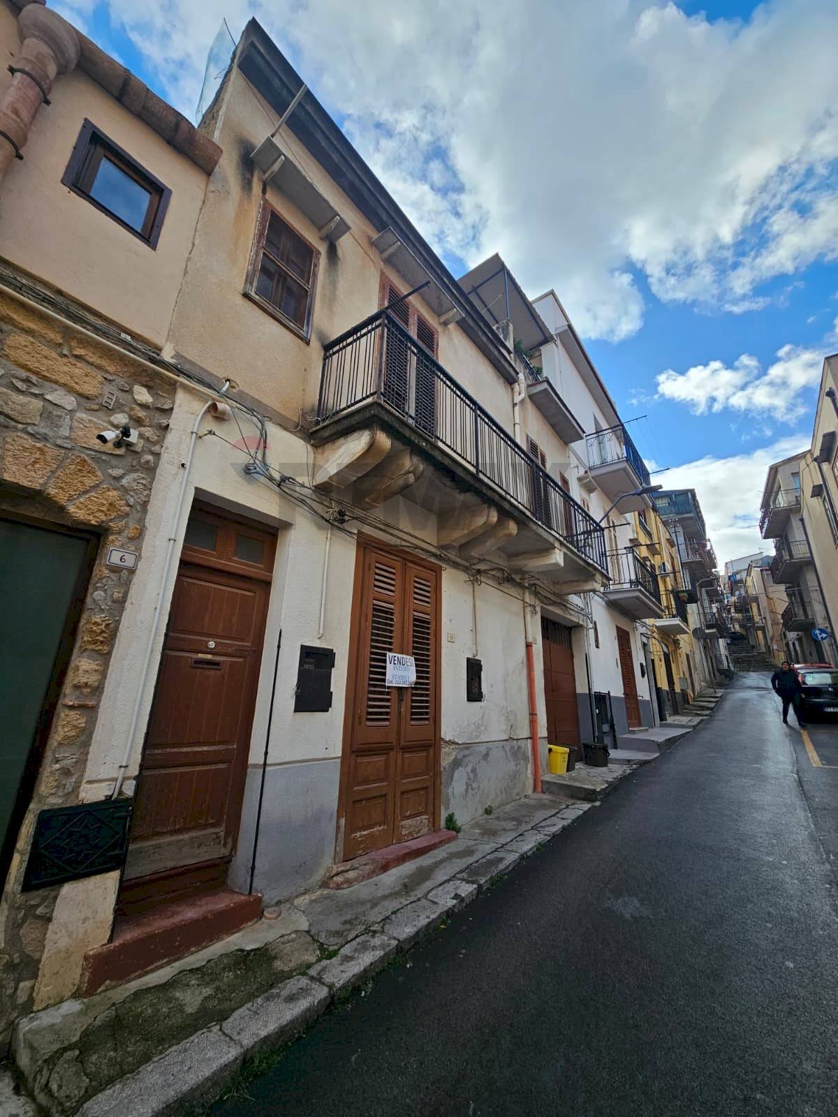 Edificio all\'aperto - Casa indipendente via Turturici
 
8, Trabia - foto 1