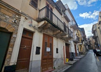 Edificio all\'aperto - Independent house via Turturici
 
8, Trabia - photo 1