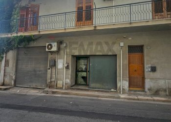 Casa all\'aperto - Locale Commerciale Via Naurra
 
78/80, Casteldaccia - foto 5