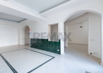 Soggiorno - Locale Commerciale contrada cimilla
 
sn, Ragusa - foto 13