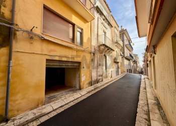 Edificio all\'aperto - Casa indipendente Via Salvatore
 
98, Ragusa - foto 33