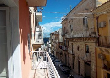 Balcone principale - Quadrilocale via GianBattista Odierna
 
63, Ragusa - foto 7