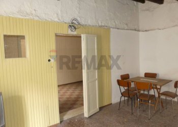 Sala da pranzo - Quadrilocale via GianBattista Odierna
 
63, Ragusa - foto 17
