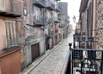 Foto 23 - Capannone Via Umberto I
 
17, San Mauro Castelverde - foto 23